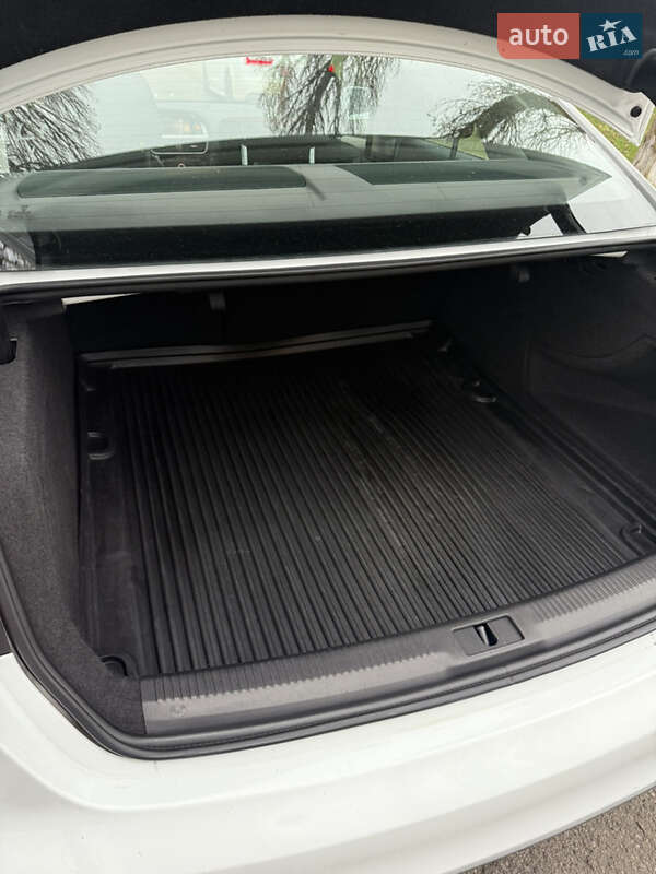 Седан Audi A4 2014 в Луцке фото 14 Седан Audi A4 2014 в Луцке