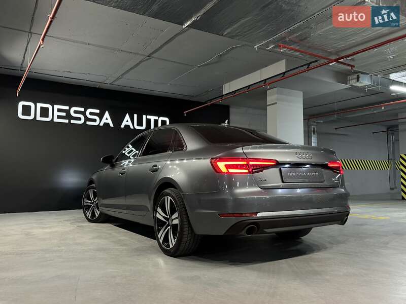 Седан Audi A4 2017 в Одесі