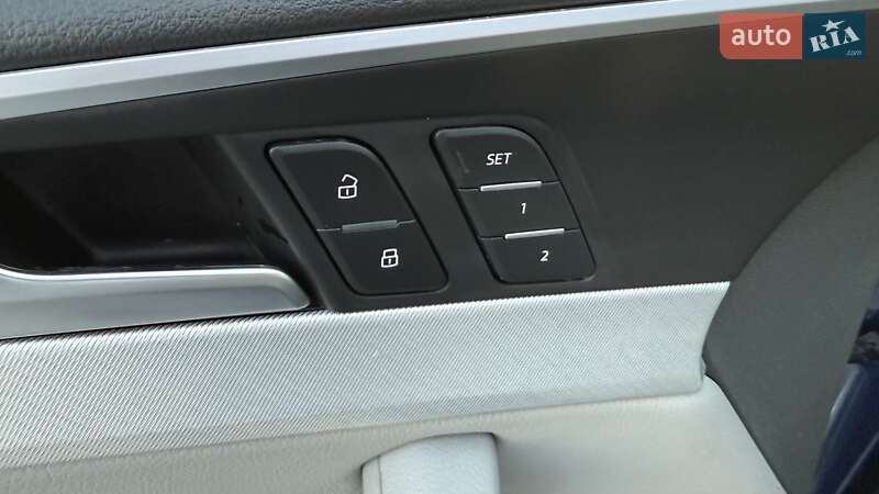 Седан Audi A4 2017 в Киеве фото 15 Седан Audi A4 2017 в Киеве