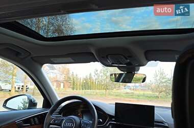 Седан Audi A4 2022 в Львове