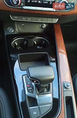 Седан Audi A4 2022 в Львове