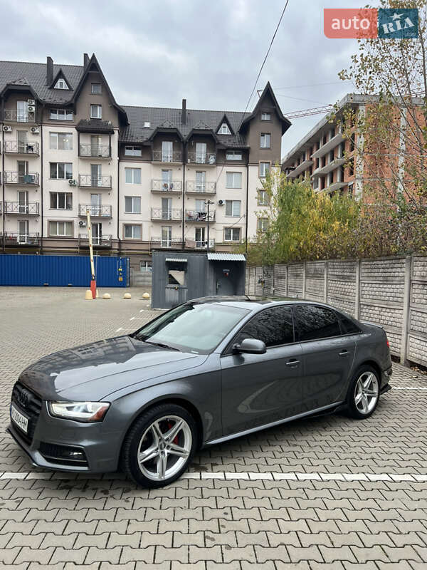 Седан Audi A4 2014 в Львові