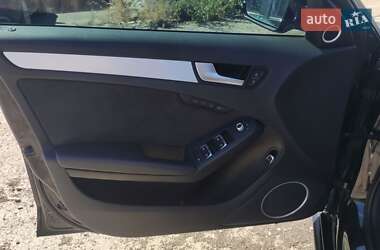 Седан Audi A4 2012 в Ровно