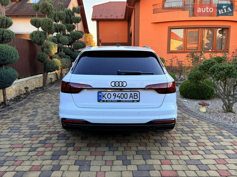 Универсал Audi A4 2022 в Мукачево