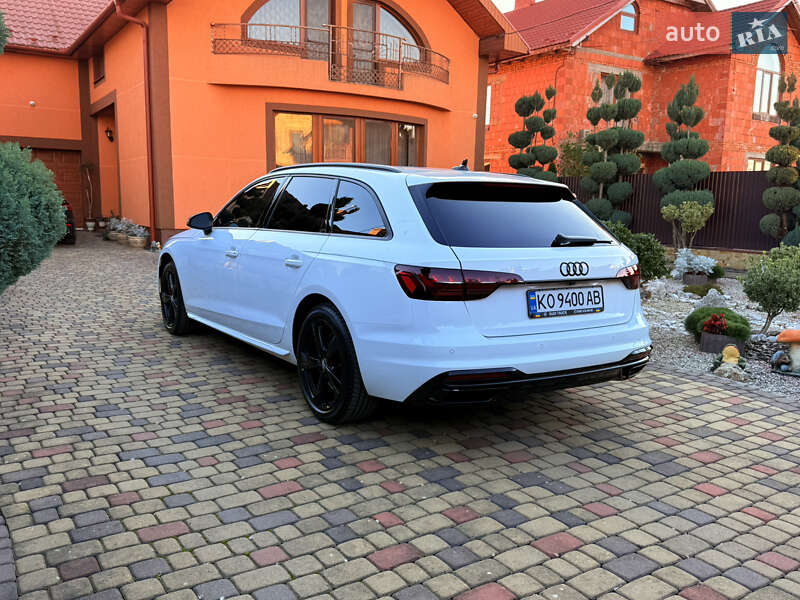 Универсал Audi A4 2022 в Мукачево