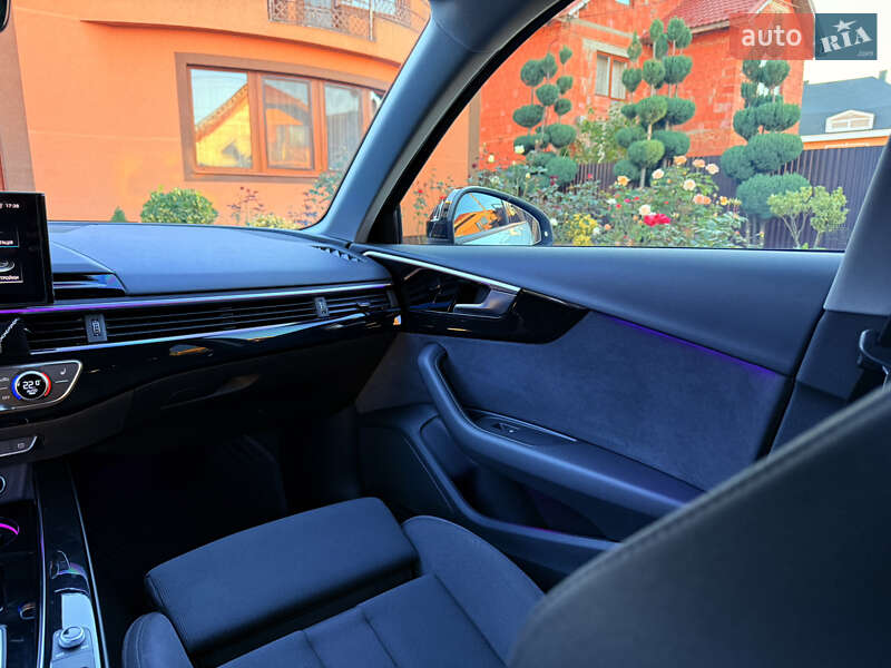 Универсал Audi A4 2022 в Мукачево