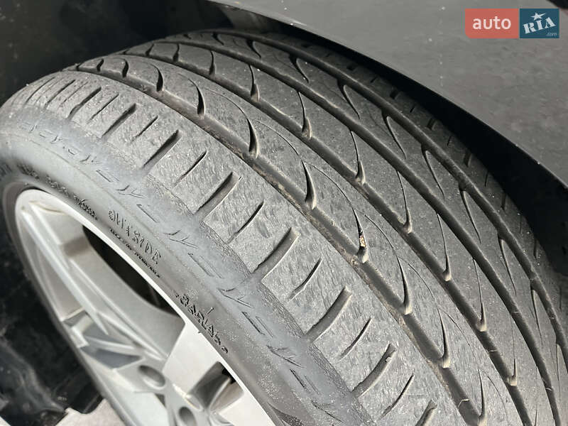 Седан Audi A4 2018 в Львові