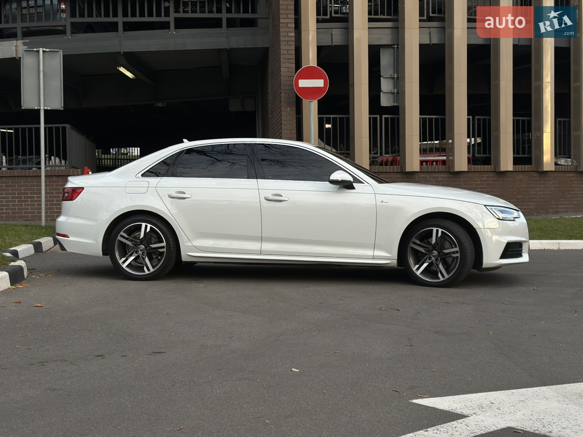 2017 Audi A4 - мініатюра 5