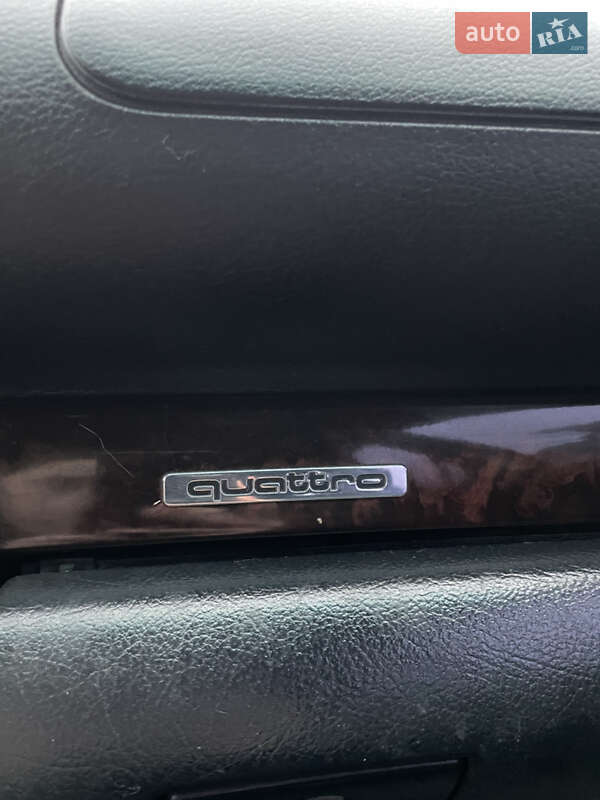 Седан Audi A4 1997 в Погребище