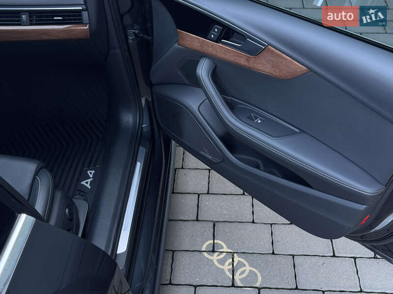 Седан Audi A4 2021 в Луцьку