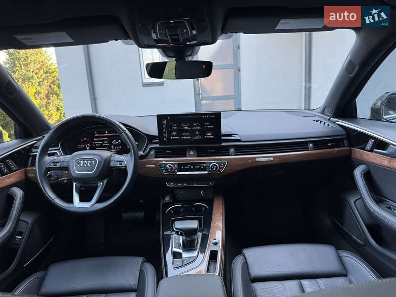 Седан Audi A4 2021 в Луцьку