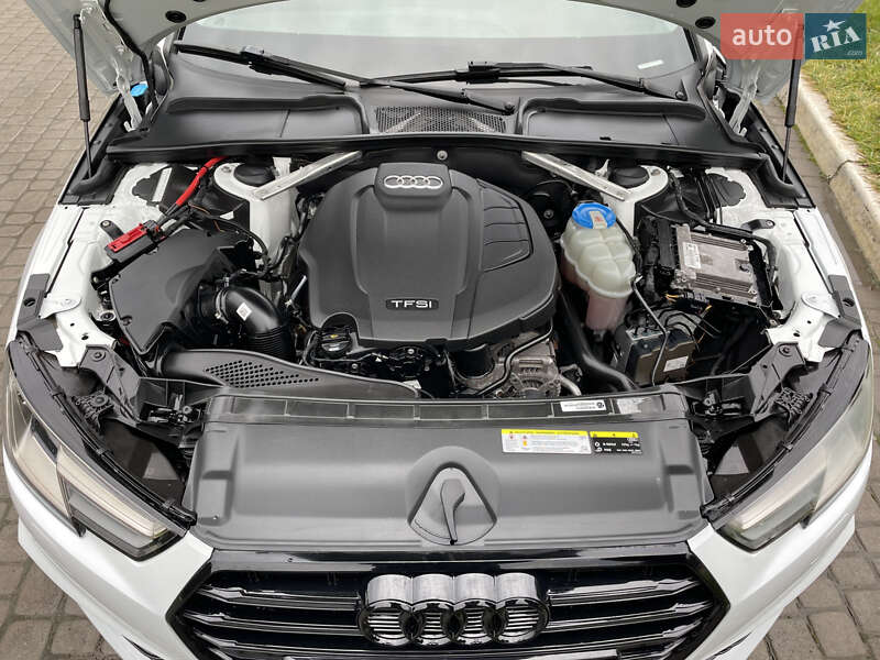Седан Audi A4 2017 в Львове