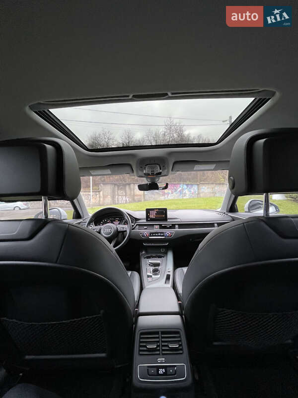 Седан Audi A4 2017 в Львове