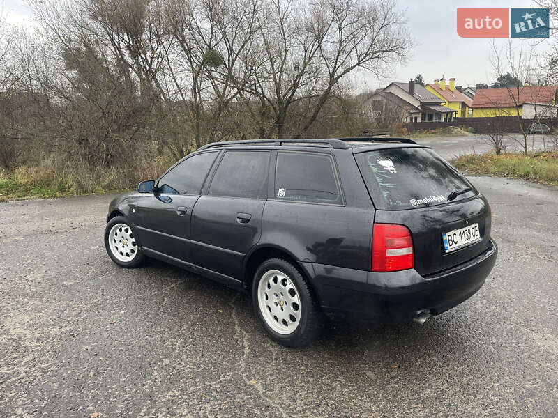 Універсал Audi A4 2000 в Бродах
