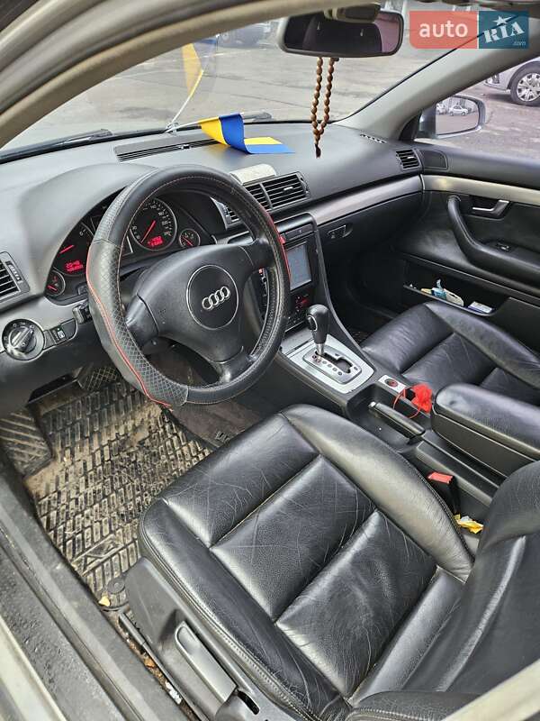 Седан Audi A4 2004 в Києві