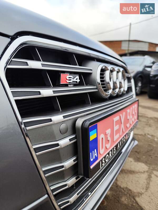 Седан Audi A4 2015 в Чернігові