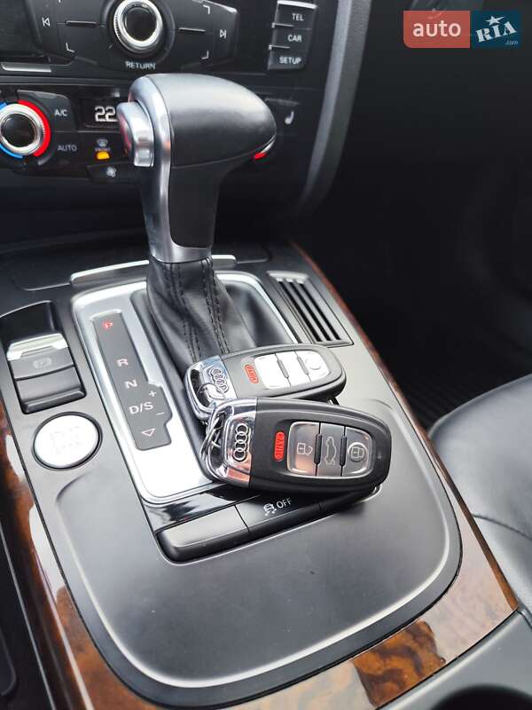 Седан Audi A4 2015 в Чернігові