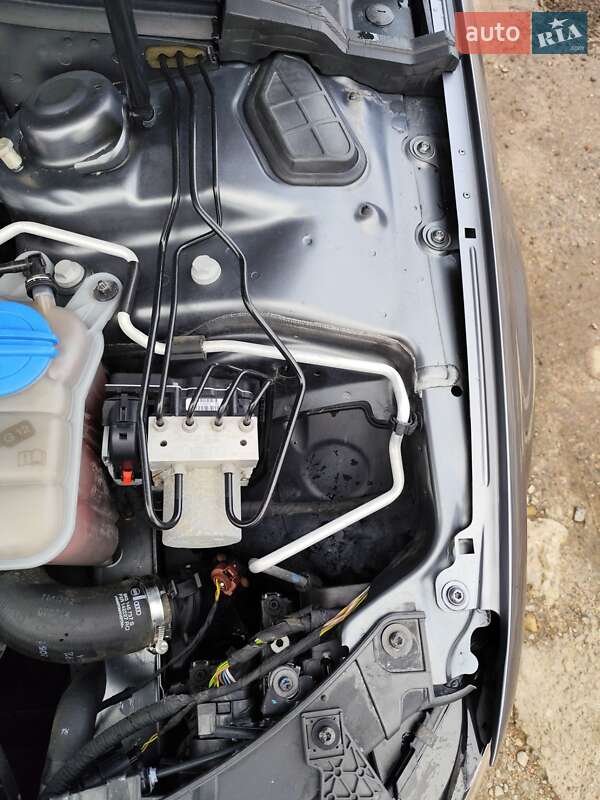 Седан Audi A4 2015 в Чернігові