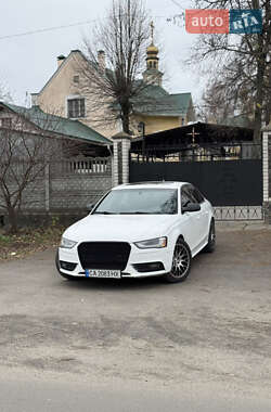 Седан Audi A4 2012 в Смілі