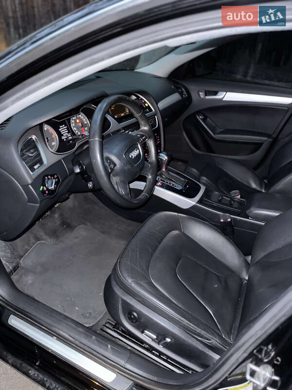 Седан Audi A4 2013 в Решетилівці