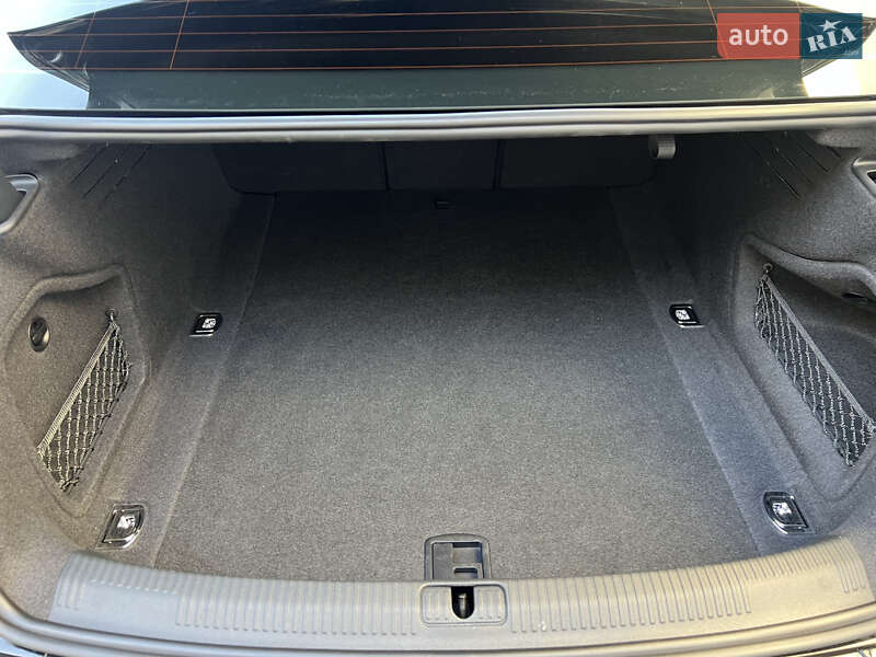 Седан Audi A4 2023 в Львові фото 39 Седан Audi A4 2023 в Львові