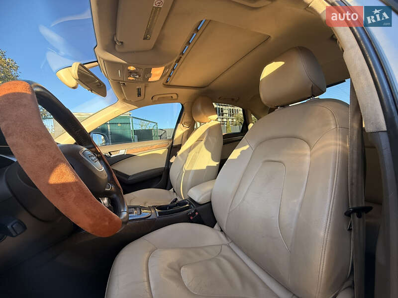 Седан Audi A4 2013 в Калиновке