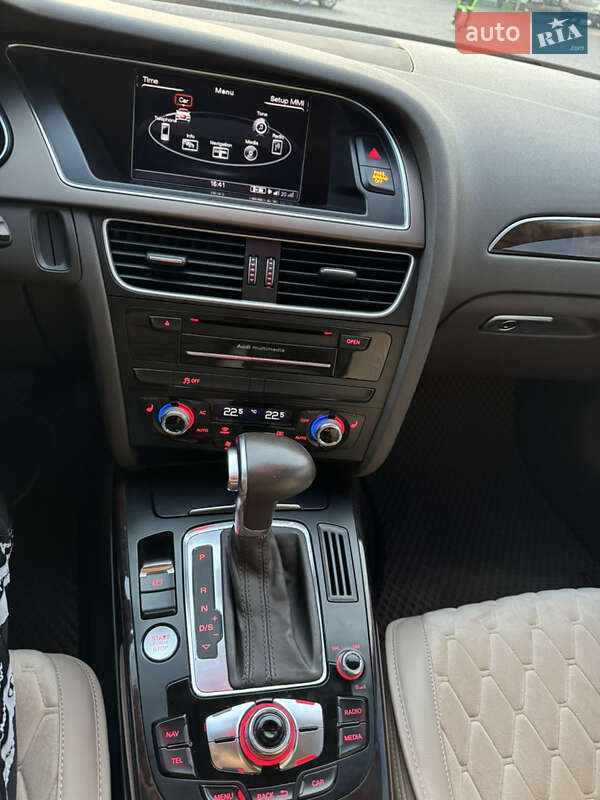 Седан Audi A4 2014 в Кропивницком