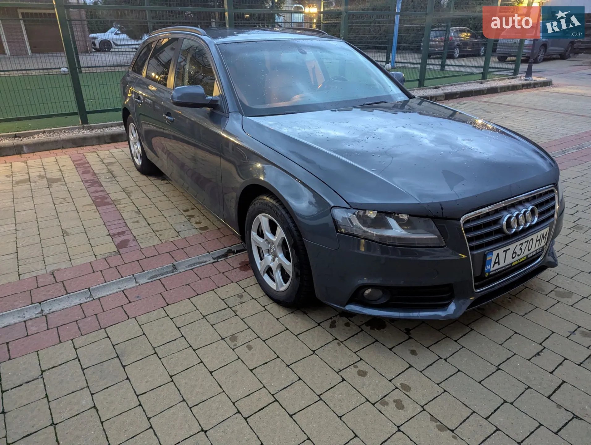 2010 Audi A4 - мініатюра 2