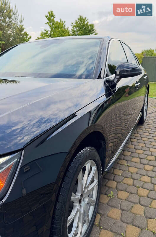 Седан Audi A4 2023 в Каменке-Бугской