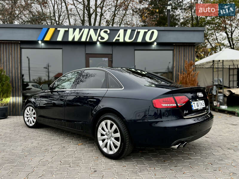 Седан Audi A4 2010 в Одессе