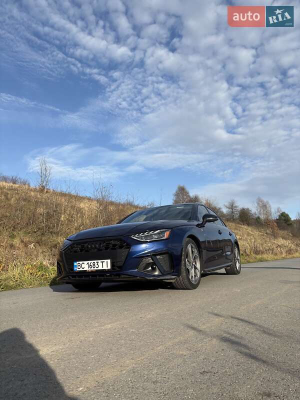 Седан Audi A4 2022 в Львові