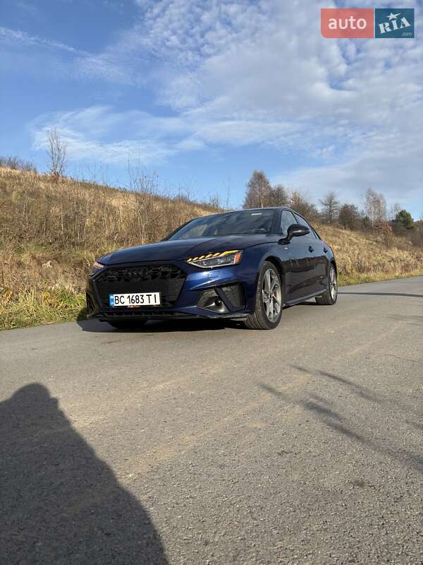 Седан Audi A4 2022 в Львові