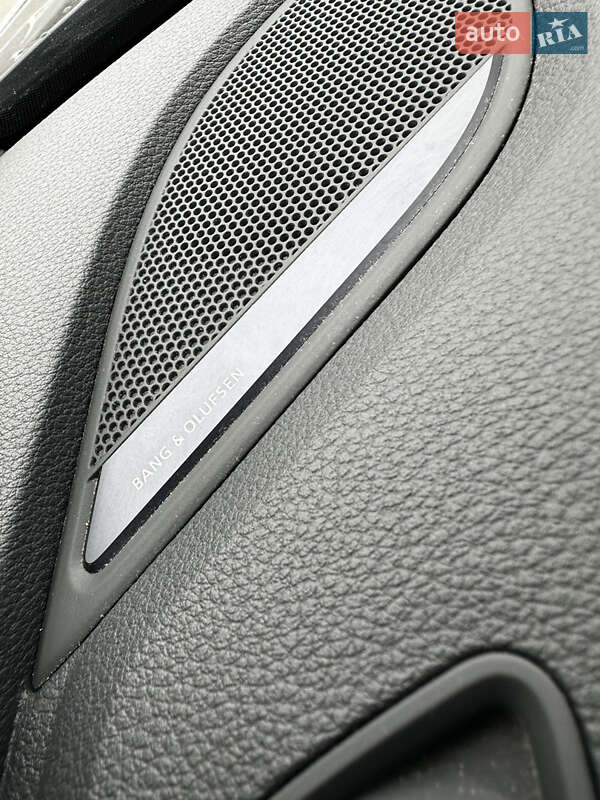 Седан Audi A4 2016 в Львове