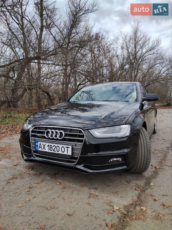 Седан Audi A4 2014 в Днепре