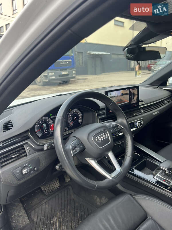 Седан Audi A4 2021 в Ивано-Франковске