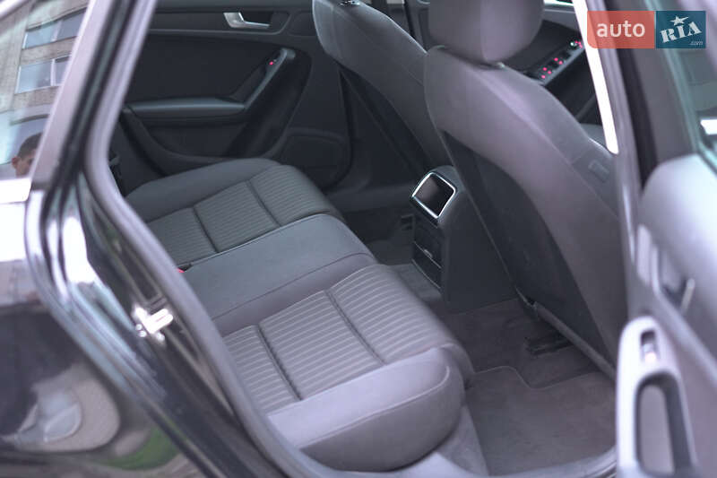 Седан Audi A4 2010 в Киеве фото 19 Седан Audi A4 2010 в Киеве