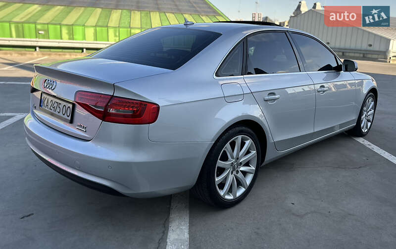 Седан Audi A4 2013 в Киеве