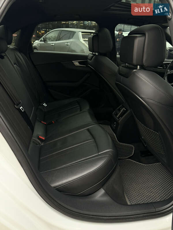 Седан Audi A4 2018 в Одесі