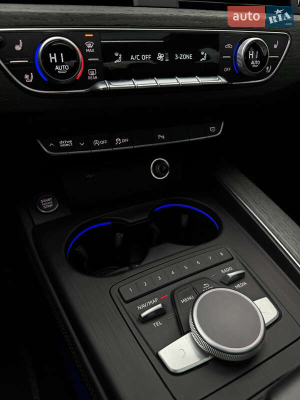 Седан Audi A4 2018 в Одесі