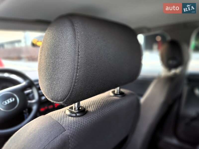 Універсал Audi A4 2004 в Києві