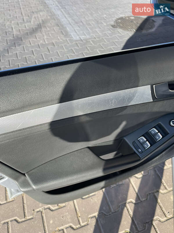 Седан Audi A4 2014 в Киеве