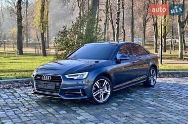 Седан Audi A4 2018 в Киеве
