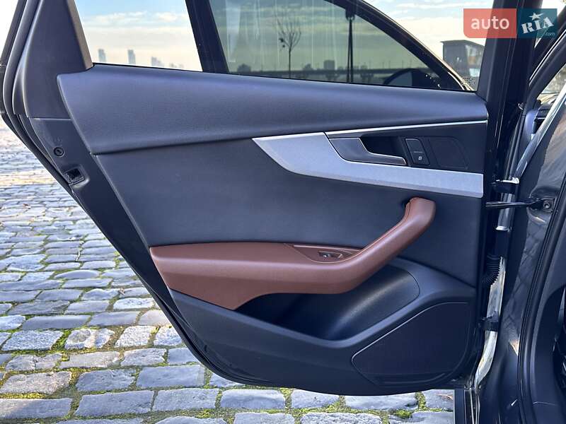 Седан Audi A4 2018 в Киеве