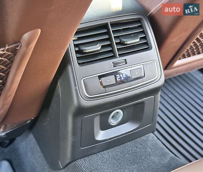 Седан Audi A4 2018 в Киеве