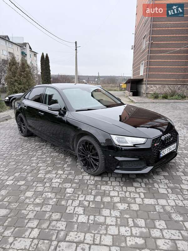 Седан Audi A4 2019 в Тернополе
