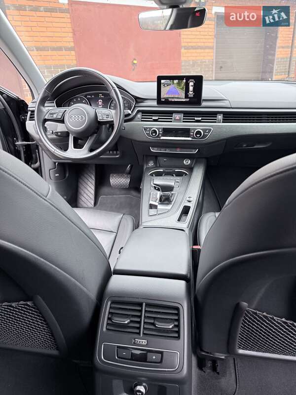 Седан Audi A4 2019 в Тернополе