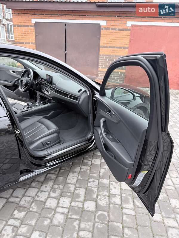 Седан Audi A4 2019 в Тернополе