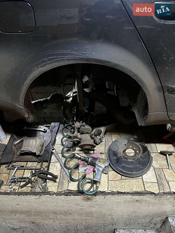 Универсал Audi A4 2002 в Петропавловке