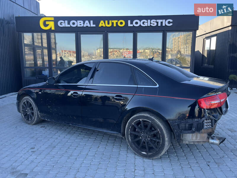 Седан Audi A4 2015 в Львові