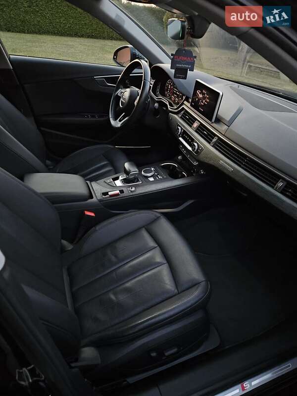 Седан Audi A4 2018 в Киеве